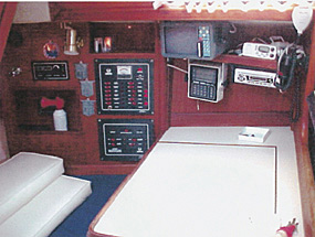 Gulfstar 43 aft stateroom