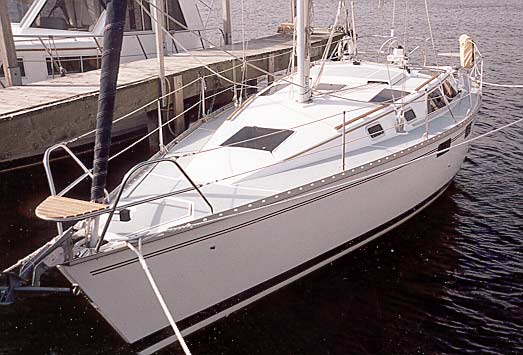 Catalina 30 waiting at the dock