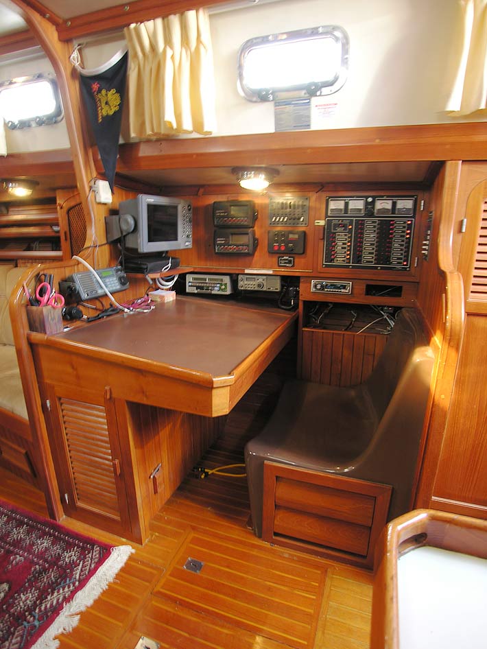 Slocum 43 well equipped nav station